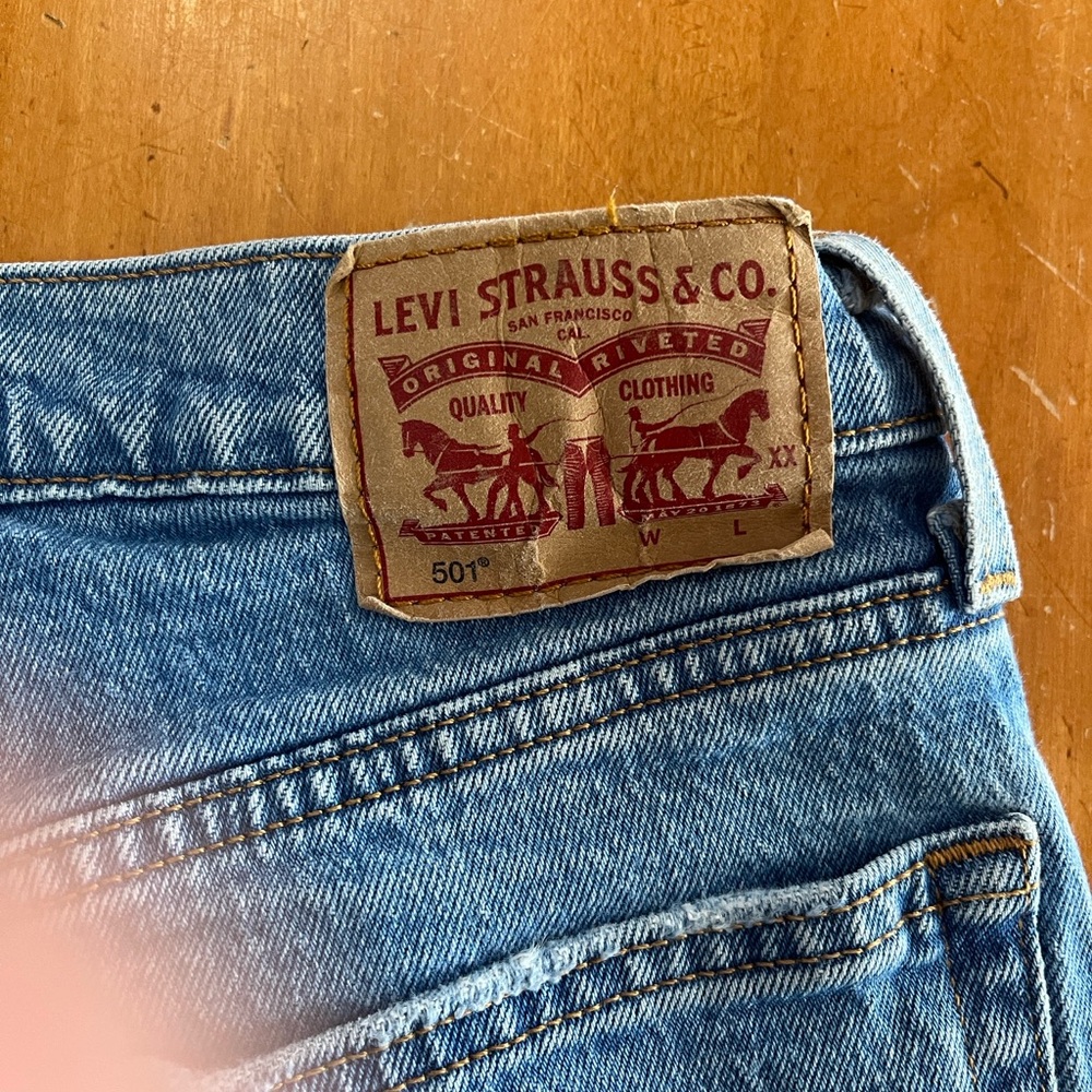 Levi’s 501 Women’s Distressed Jeans – W28 L26 - Picture 12 of 13